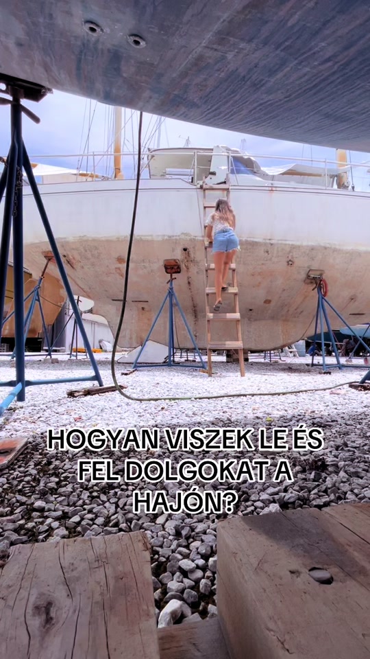 Így